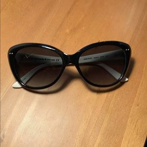 Kate Spade Sun Glasses & Case